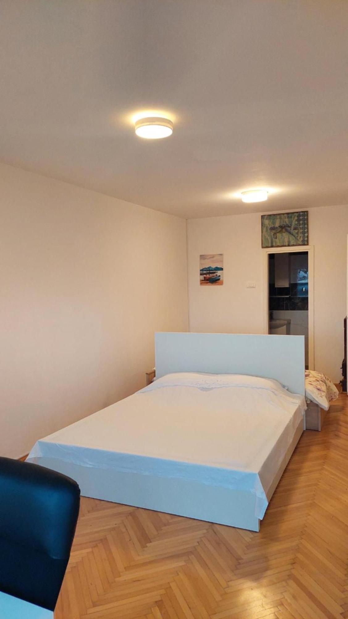 Room With Private Toilet And Balcony In City Center In Shared Apartment Split Luaran gambar